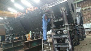 ダム　内部傾斜基礎座
